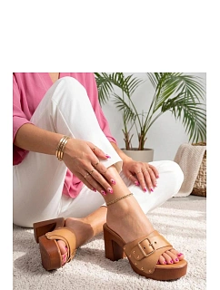 Nazouváky na podpatku model 229787 Solea