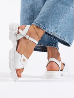 Pěkné bílé  sandály dámské platforma