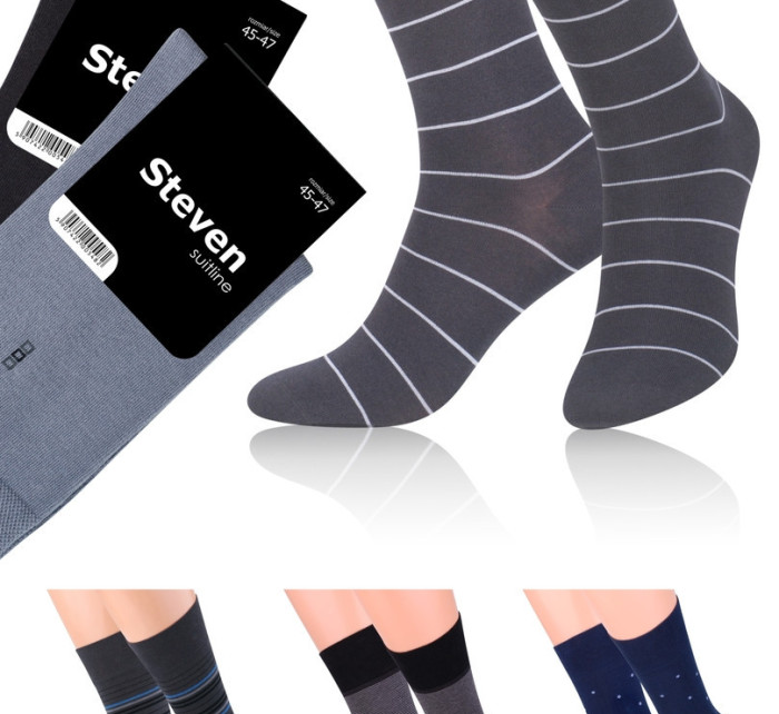 Hladké pánské ponožky s jemným vzorem 056