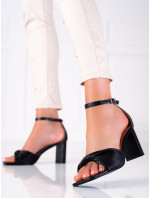 Zajímavé černé  sandály dámské na širokém podpatku