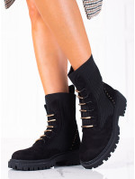 Pohodlné  kotníčkové boty černé dámské na plochém podpatku
