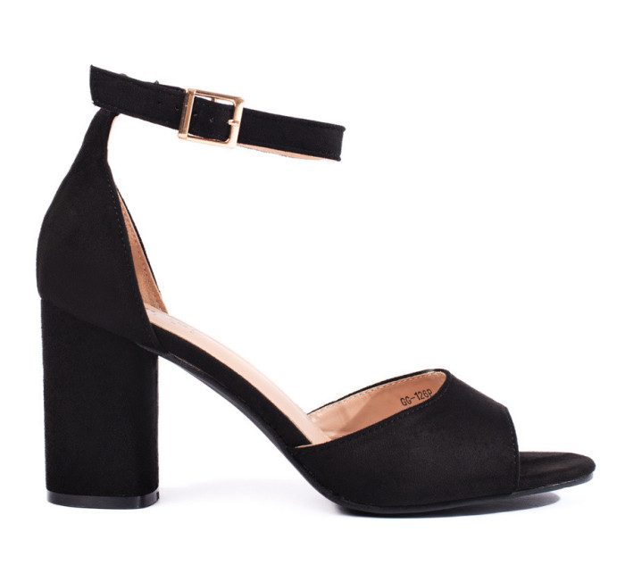 Krásné černé dámské  sandály na širokém podpatku