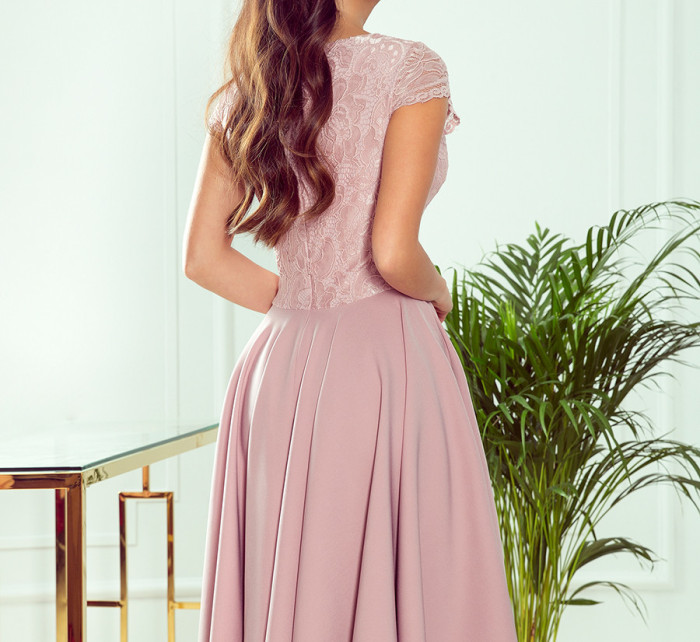 PATRICIA - Dámské šaty v pudrově růžové barvě s delším zadním dílem a krajkovým výstřihem 300-1