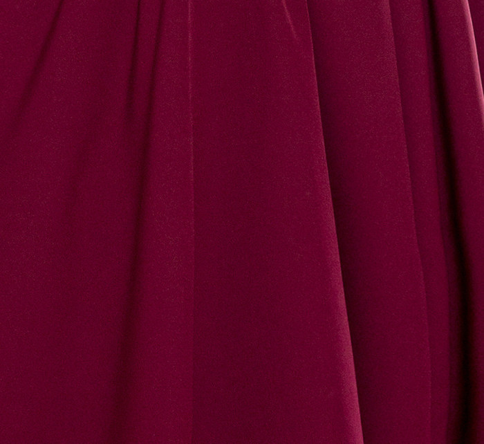 POLA - Dámské šaty ve vínové bordó barvě s volánky ve výstřihu 307-3