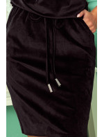 Černé velurové dámské sportovní šaty se zavazováním a kapsičkami 13-129