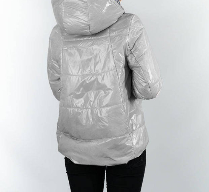 Stříbrná lesklá prošívaná dámská bunda s kapucí (B9568)