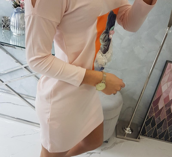 Šaty s 3D grafikou, krajková pudrově růžová